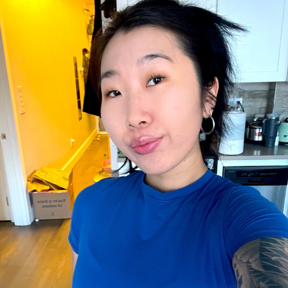 Meet your Posher, Emiley